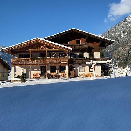 Apartment In Saalfelden Am Steinernen Meer Eksteriør billede